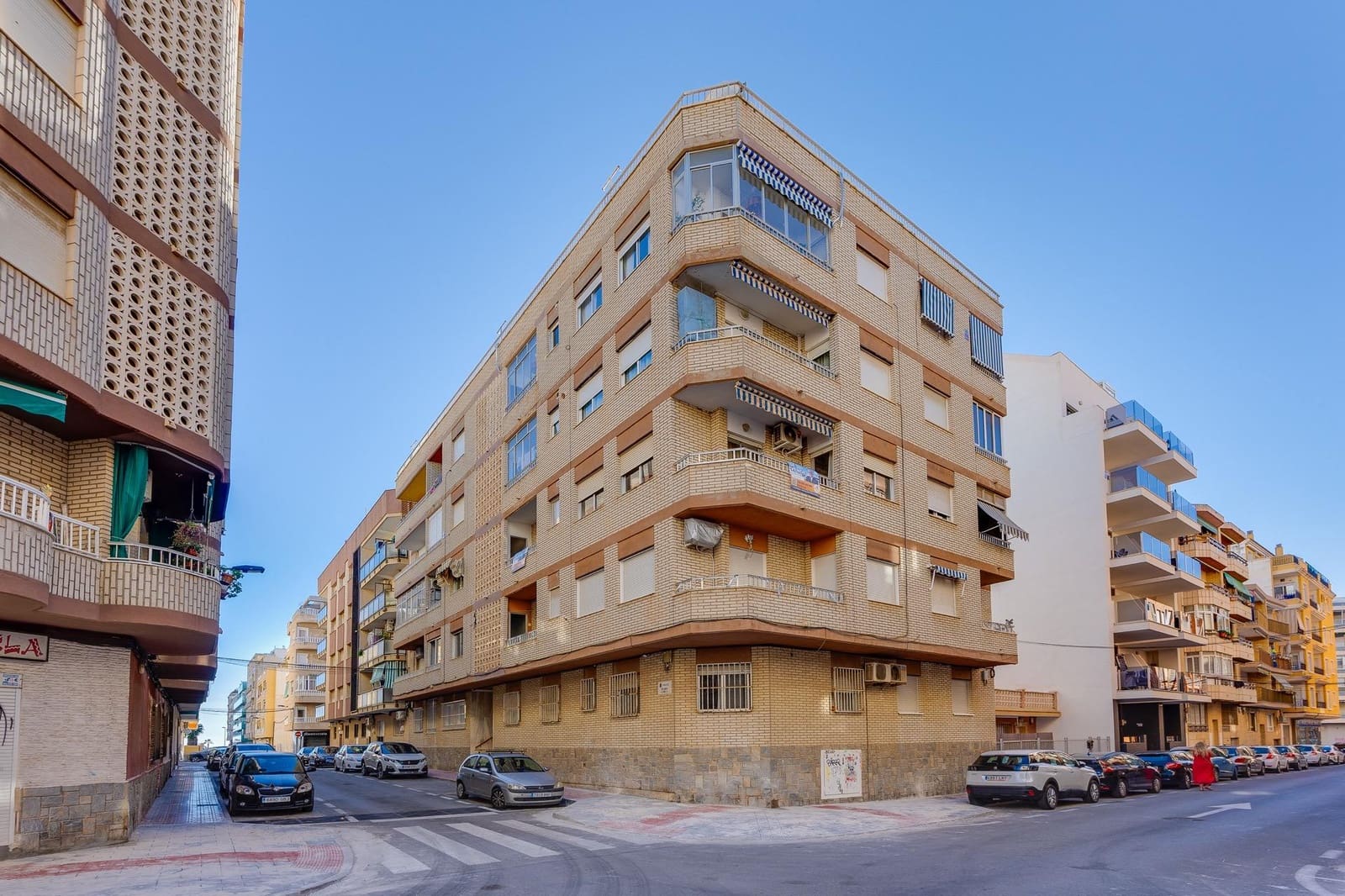 3 makuuhuone Huoneisto myytävänä paikassa Torrevieja - 180 000 € (Ref: 10180818)