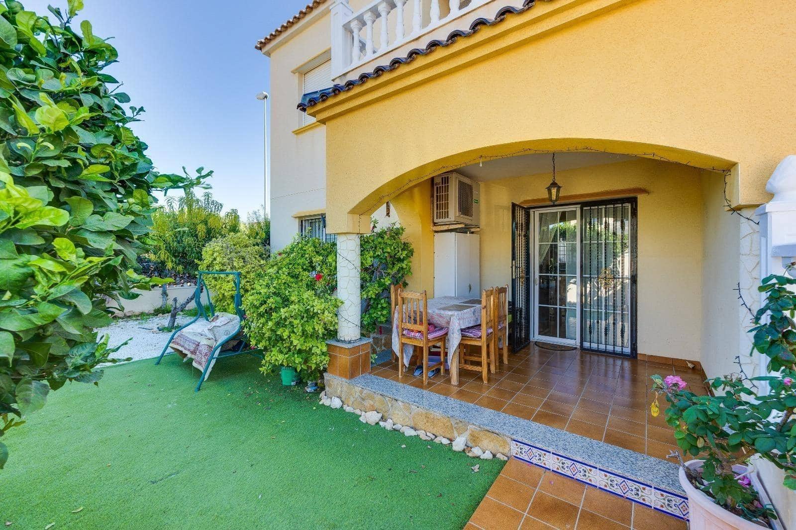 2 makuuhuone Bungalow myytävänä paikassa Orihuela Costa mukana uima-altaan - 198 000 € (Ref: 10183089)