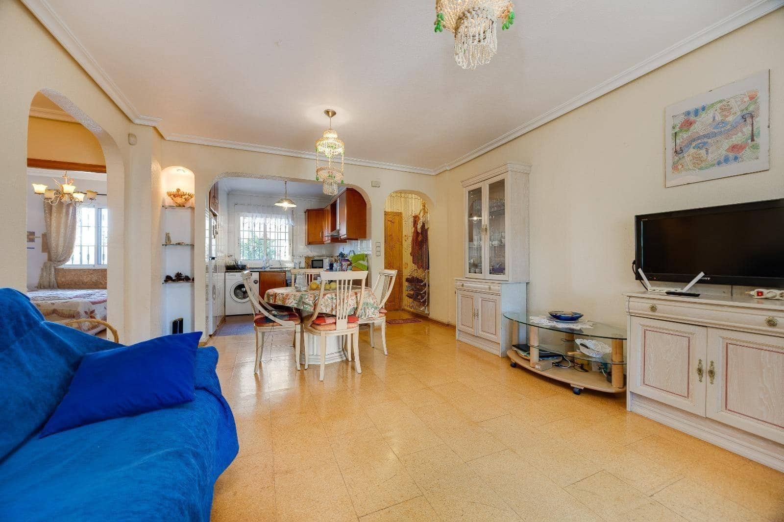 2 makuuhuone Bungalow myytävänä paikassa Orihuela Costa mukana uima-altaan - 198 000 € (Ref: 10183089)