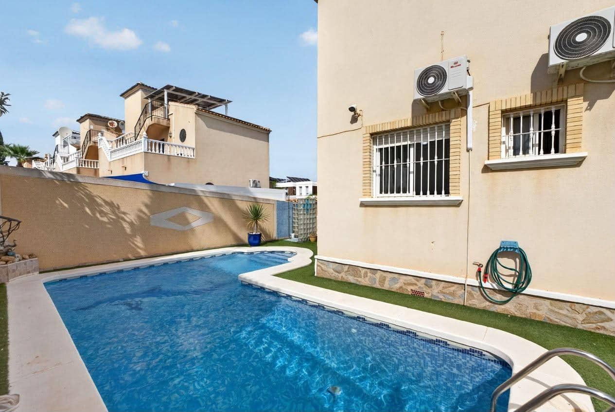 5 slaapkamer Villa te koop in Filipinas met zwembad - € 425.000 (Ref: 10187297)