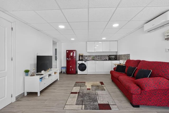 5 slaapkamer Villa te koop in Las Filipinas met zwembad - € 425.000 (Ref: 10187297)