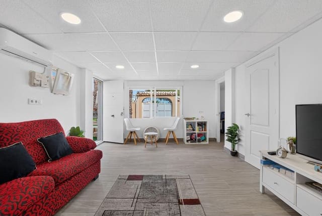 5 slaapkamer Villa te koop in Las Filipinas met zwembad - € 425.000 (Ref: 10187297)