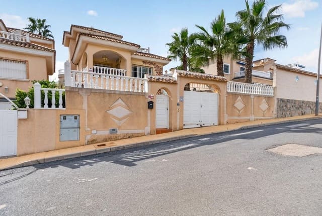 5 slaapkamer Villa te koop in Las Filipinas met zwembad - € 425.000 (Ref: 10187297)