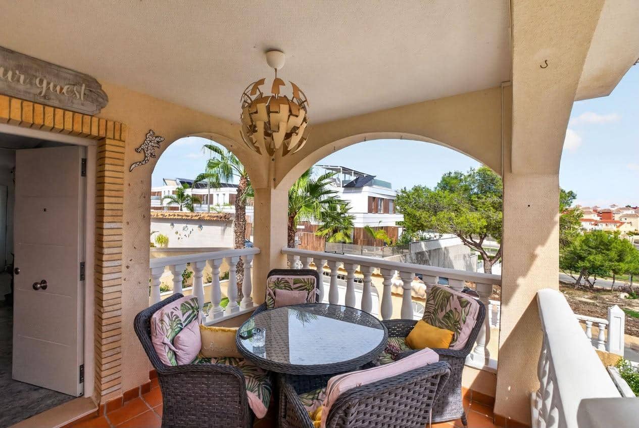 5 slaapkamer Villa te koop in Filipinas met zwembad - € 425.000 (Ref: 10187297)