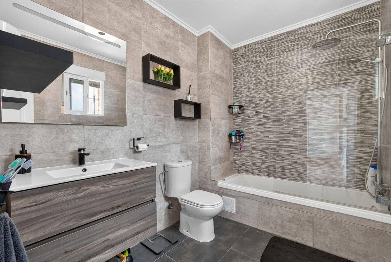 5 slaapkamer Villa te koop in Filipinas met zwembad - € 425.000 (Ref: 10187297)