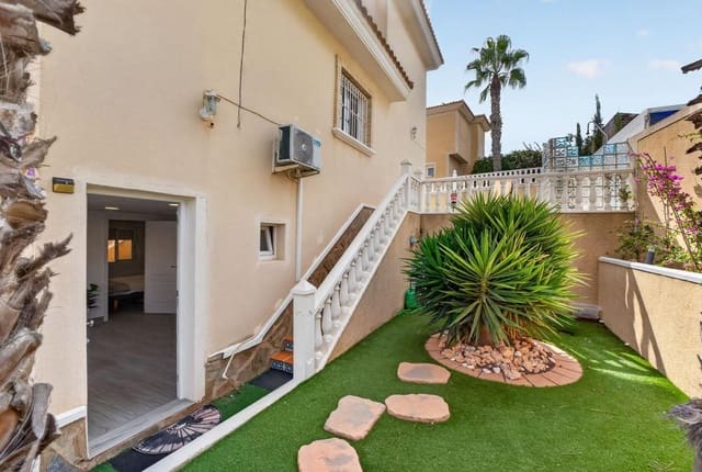 5 slaapkamer Villa te koop in Las Filipinas met zwembad - € 425.000 (Ref: 10187297)