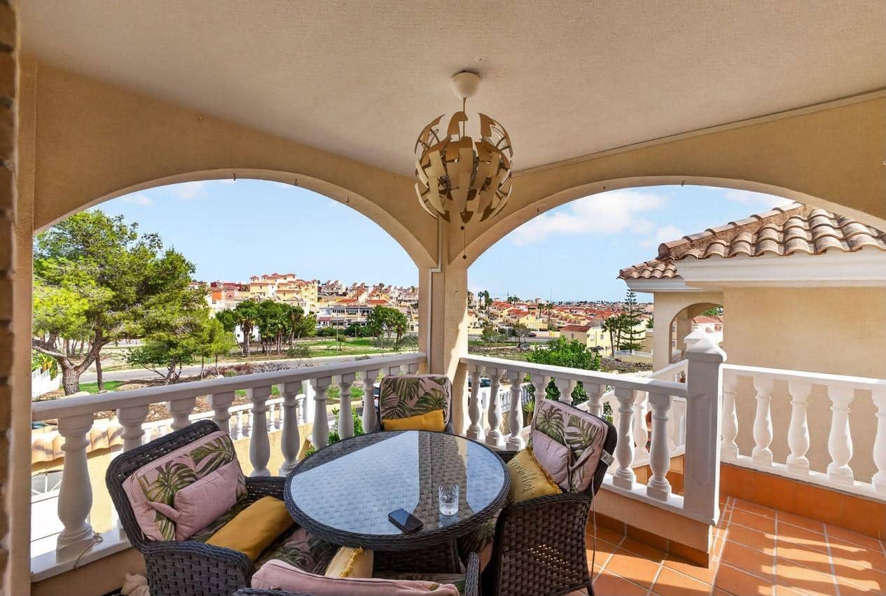 5 slaapkamer Villa te koop in Filipinas met zwembad - € 425.000 (Ref: 10187297)