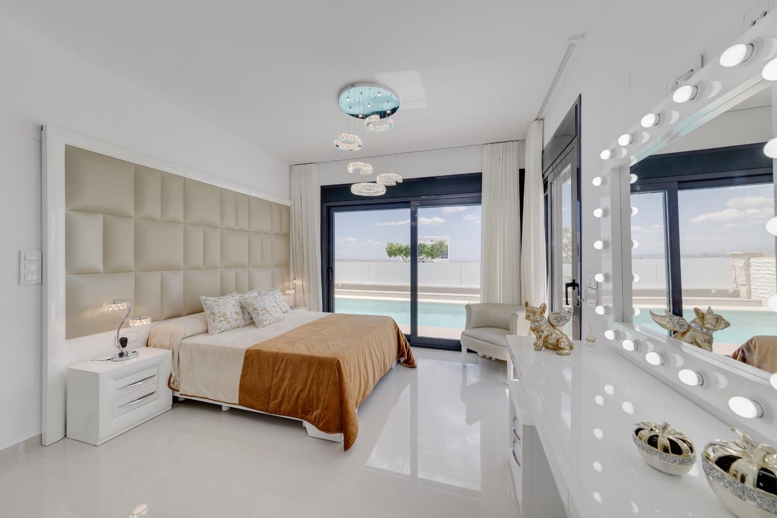 5 camera da letto Villa in vendita in San Miguel de Salinas con piscina - 849.000 € (Rif: 8306332)