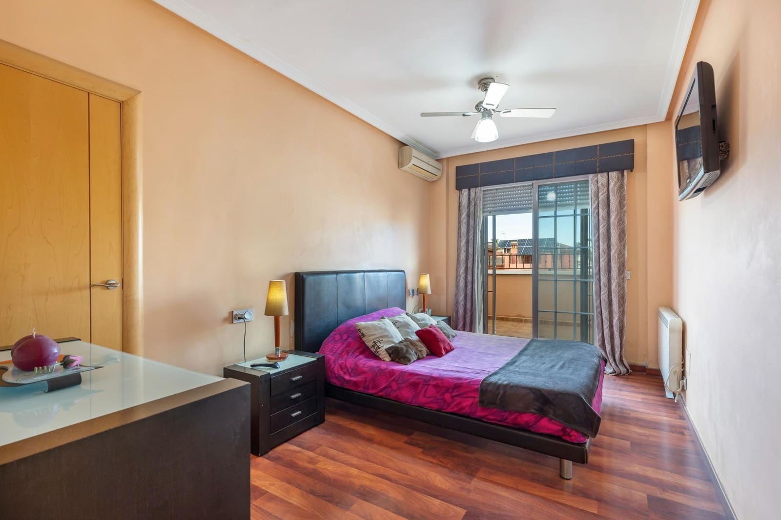 4 quarto Moradia Geminada para venda em Aguas Nuevas com piscina garagem - 479 000 € (Ref: 8720171)