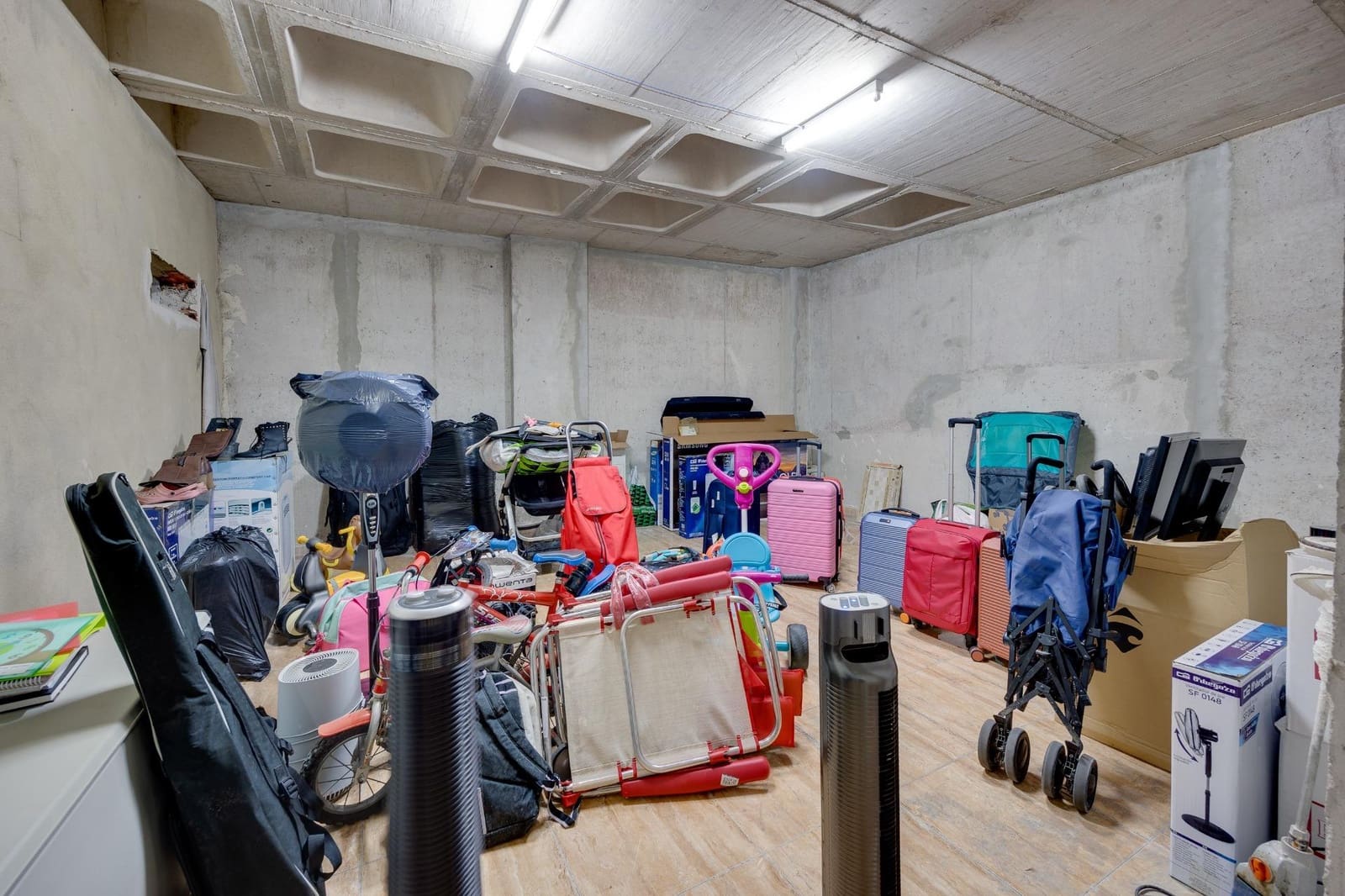 Apartamento de 2 habitaciones en Torrevieja en venta con piscina garaje - 185.000 € (Ref: 8720176)