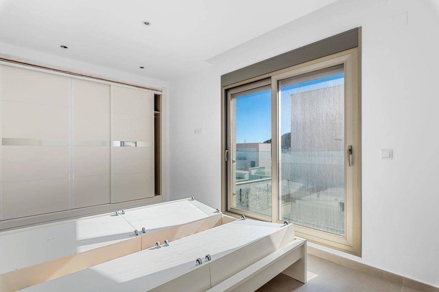 6 bedroom Villa for sale in Orihuela Costa with pool garage - € 780,000 (Ref: 8793648)