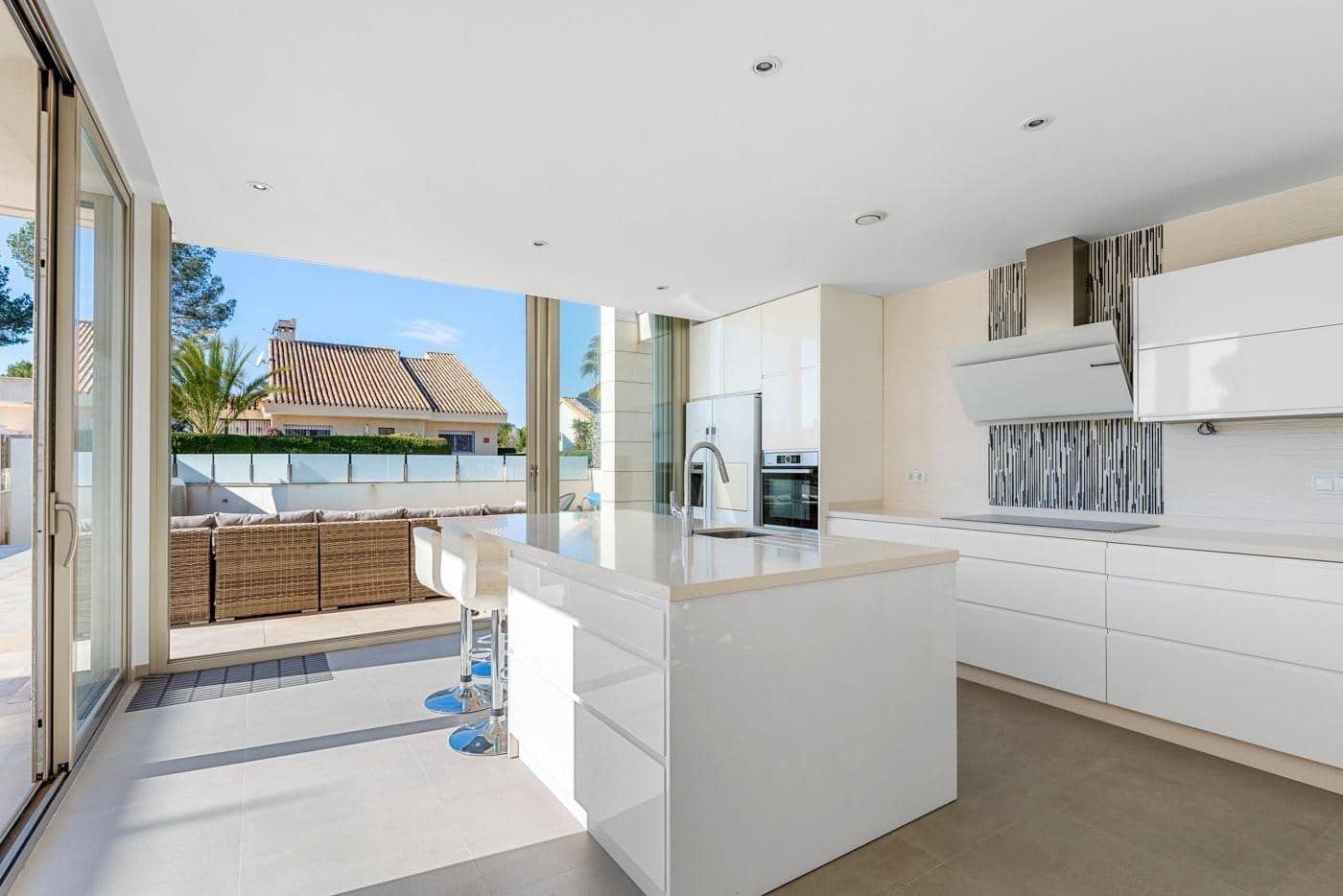 6 bedroom Villa for sale in Orihuela Costa with pool garage - € 780,000 (Ref: 8793648)