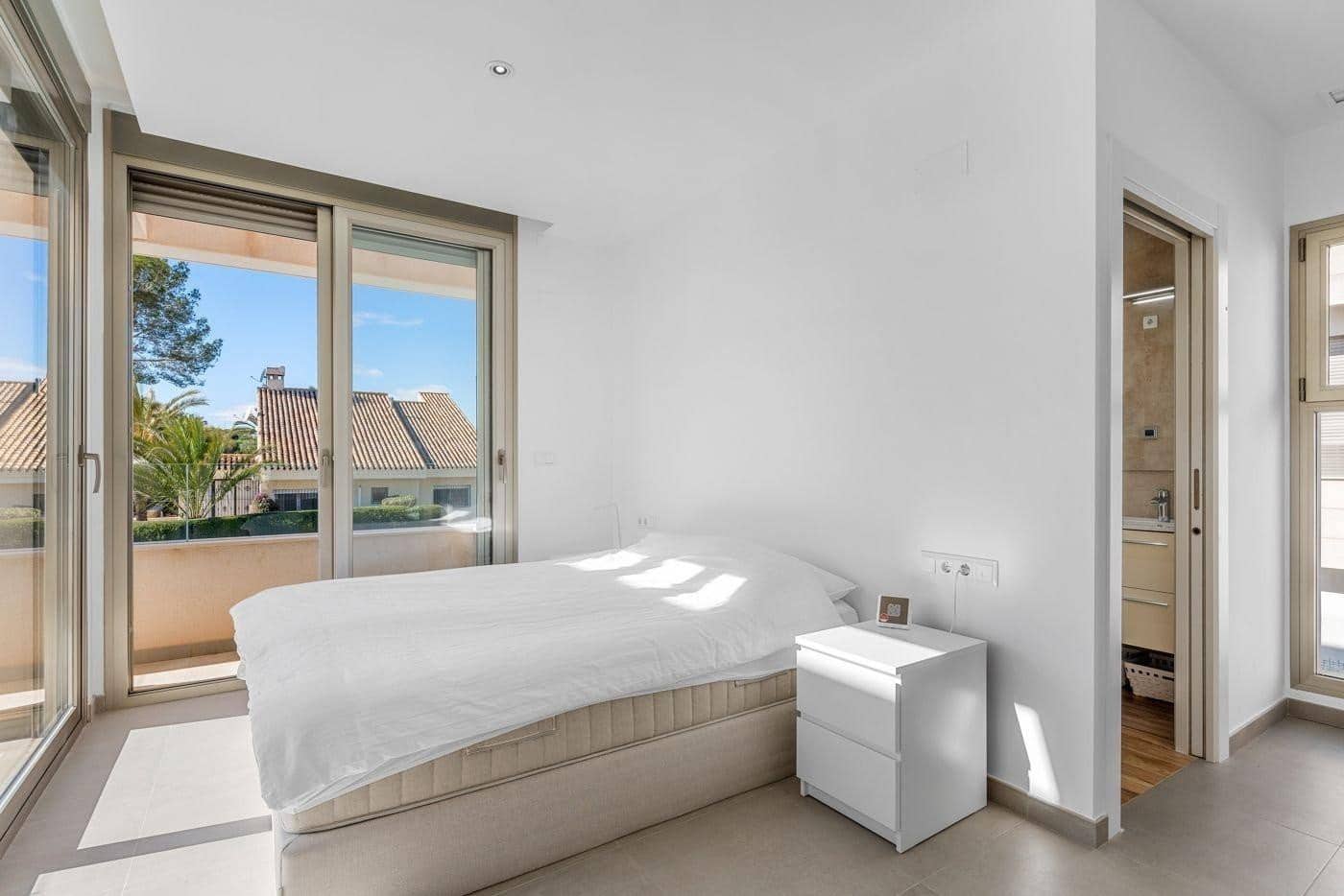 6 bedroom Villa for sale in Orihuela Costa with pool garage - € 780,000 (Ref: 8793648)