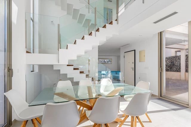 6 soverom Villa til salgs i Villamartín - Las Filipinas, Orihuela med svømmebasseng garasje - € 780 000 (Ref: 8793648)