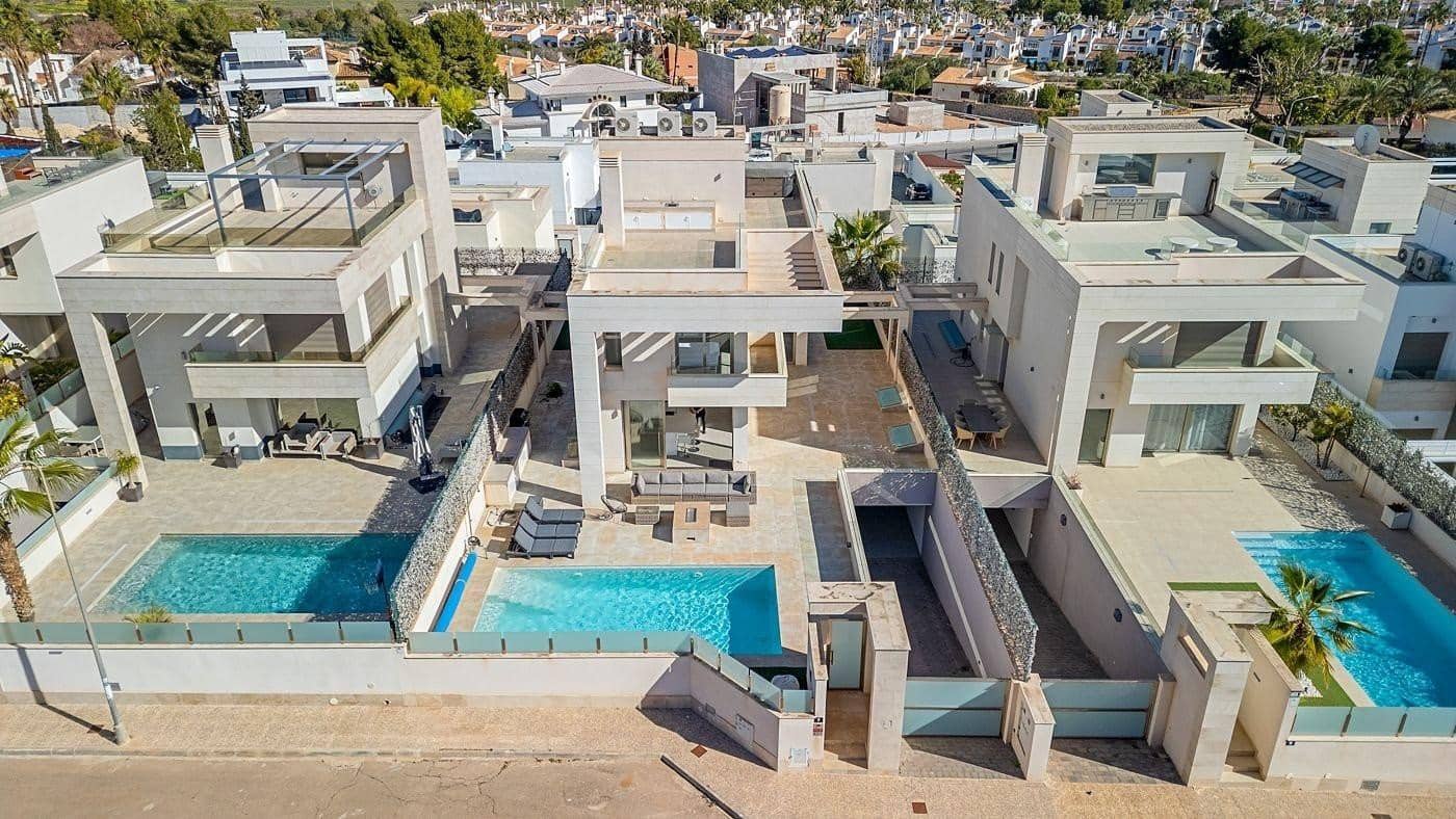 6 bedroom Villa for sale in Orihuela Costa with pool garage - € 780,000 (Ref: 8793648)