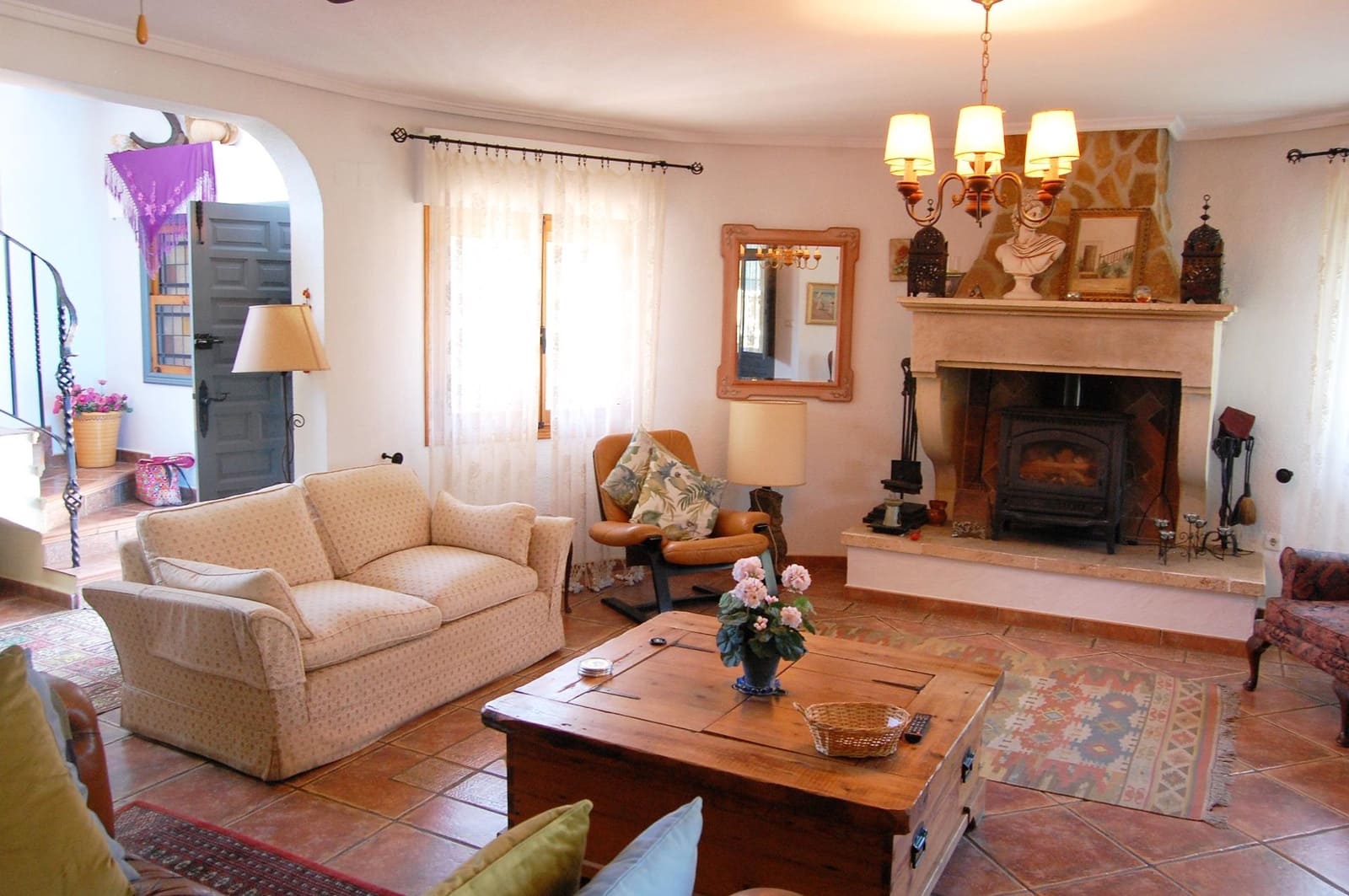 3 bedroom Villa for sale in San Luis with pool - € 429,900 (Ref: 8815865)