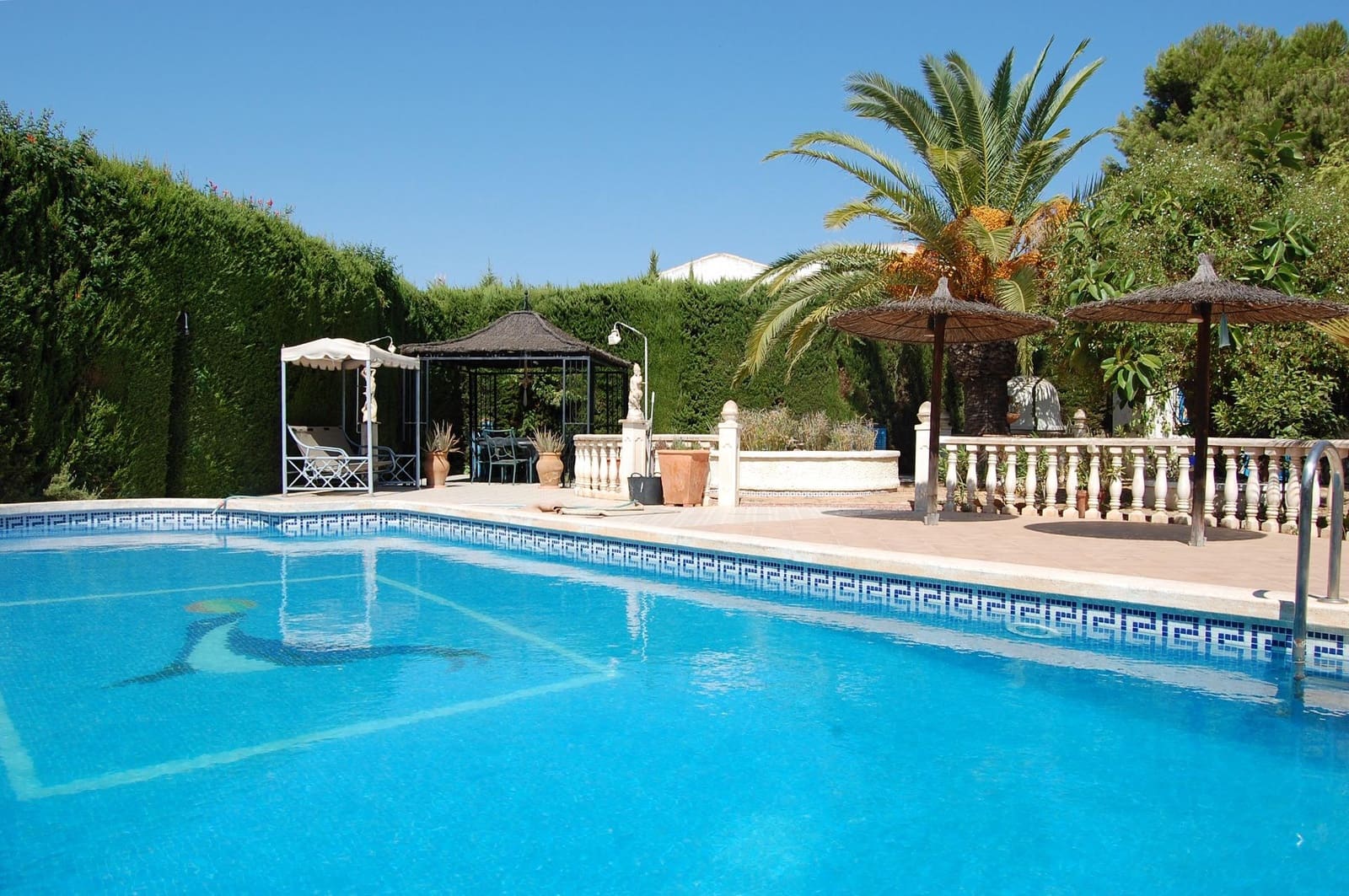 3 bedroom Villa for sale in San Luis with pool - € 429,900 (Ref: 8815865)
