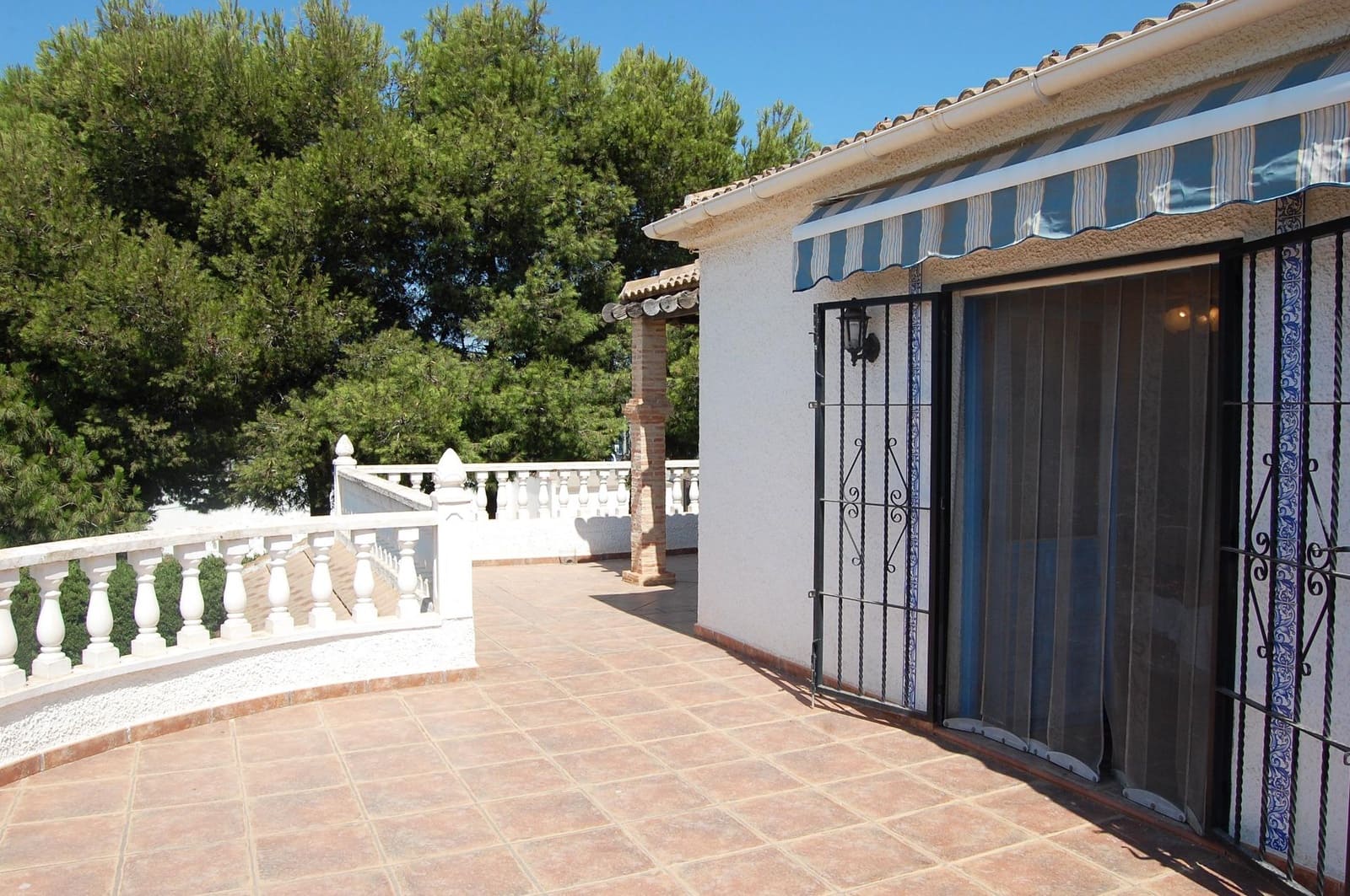 3 bedroom Villa for sale in San Luis with pool - € 429,900 (Ref: 8815865)