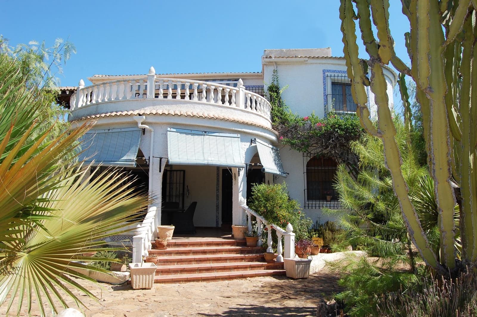 3 bedroom Villa for sale in San Luis with pool - € 429,900 (Ref: 8815865)