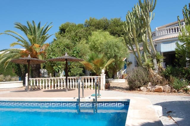 3 soverom Villa til salgs i San Luis, Torrevieja med svømmebasseng - € 429 900 (Ref: 8815865)