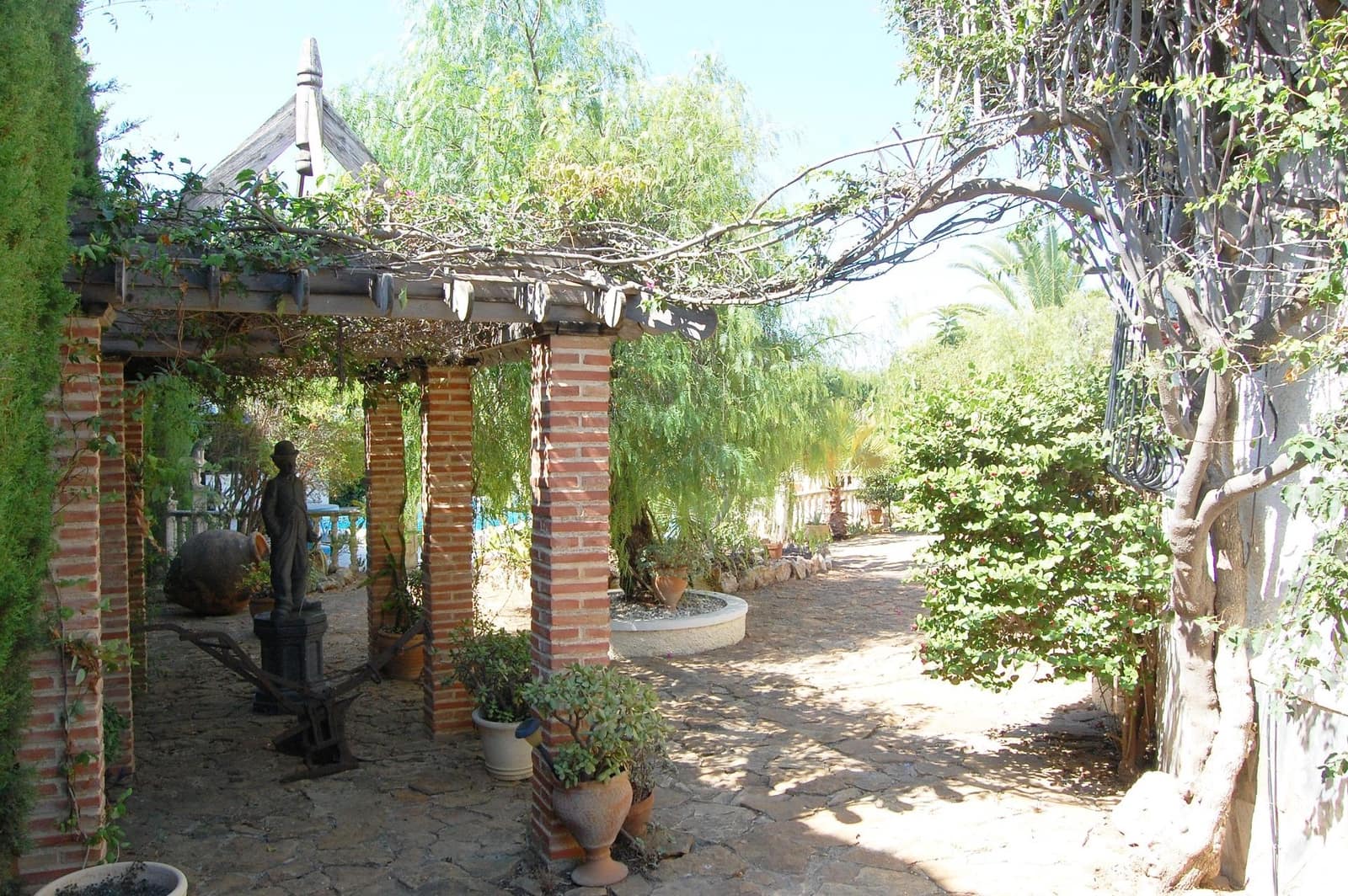 3 bedroom Villa for sale in San Luis with pool - € 429,900 (Ref: 8815865)