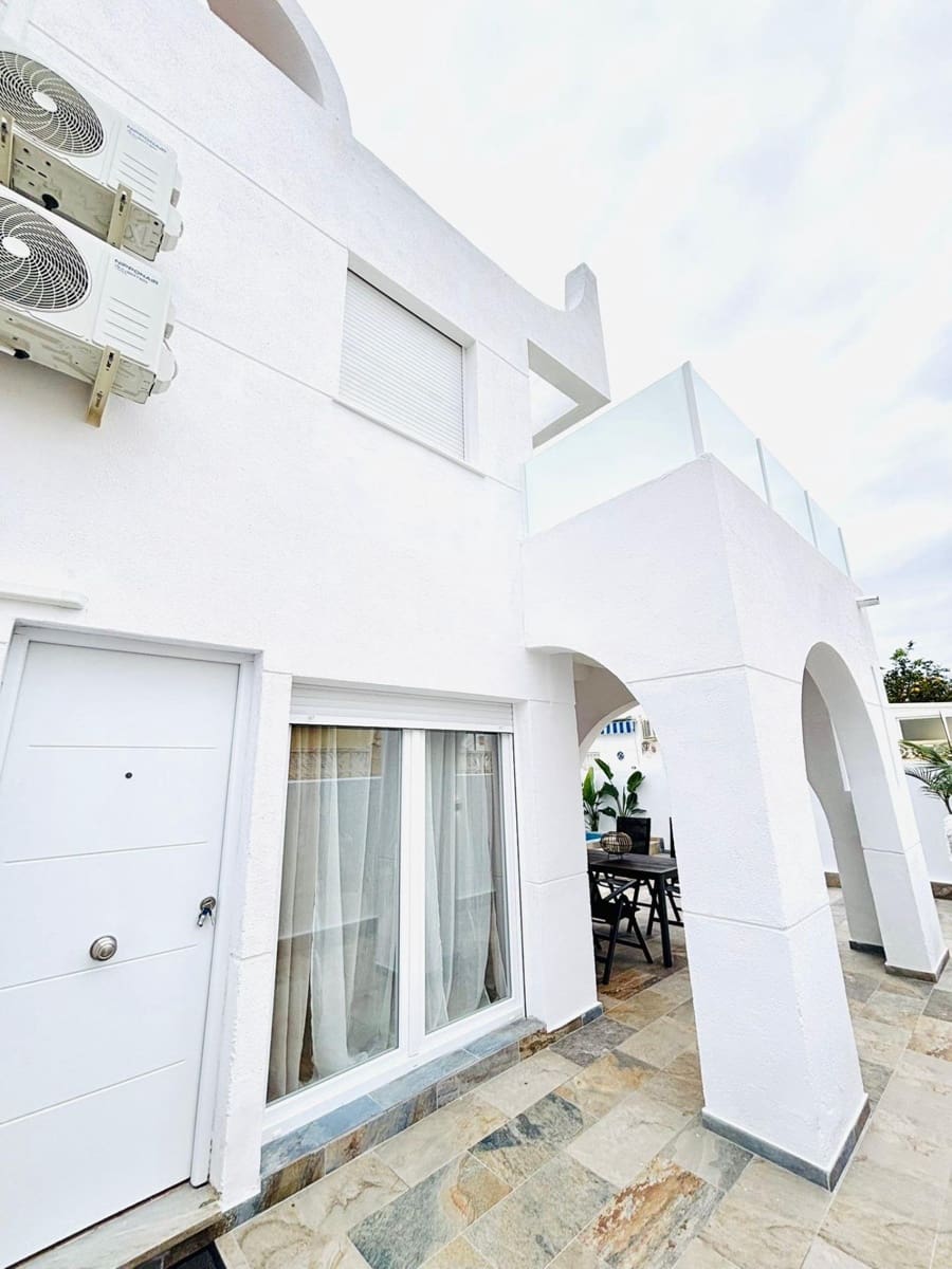 3 sovrum Radhus till salu i Torrevieja med pool - 249 000 € (Ref: 8836650)