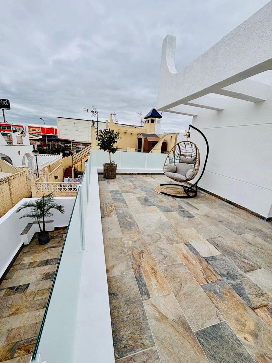 3 sovrum Radhus till salu i Torrevieja med pool - 249 000 € (Ref: 8836650)