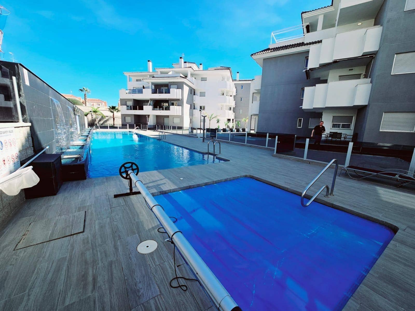 2 makuuhuone Huoneisto myytävänä paikassa Filipinas mukana uima-altaan 
autotalli - 215 000 € (Ref: 8869842)