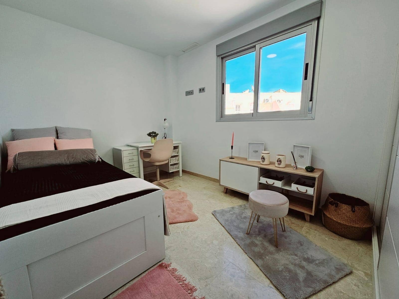 2 makuuhuone Huoneisto myytävänä paikassa Filipinas mukana uima-altaan 
autotalli - 215 000 € (Ref: 8869842)