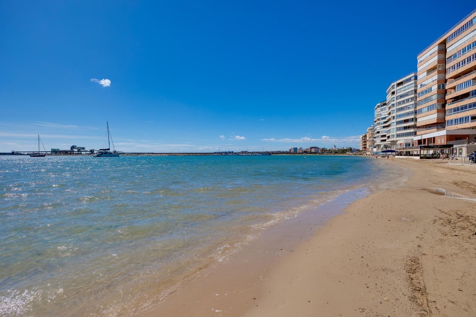 3 quarto Apartamento para venda em Torrevieja com piscina garagem - 379 000 € (Ref: 8874629)