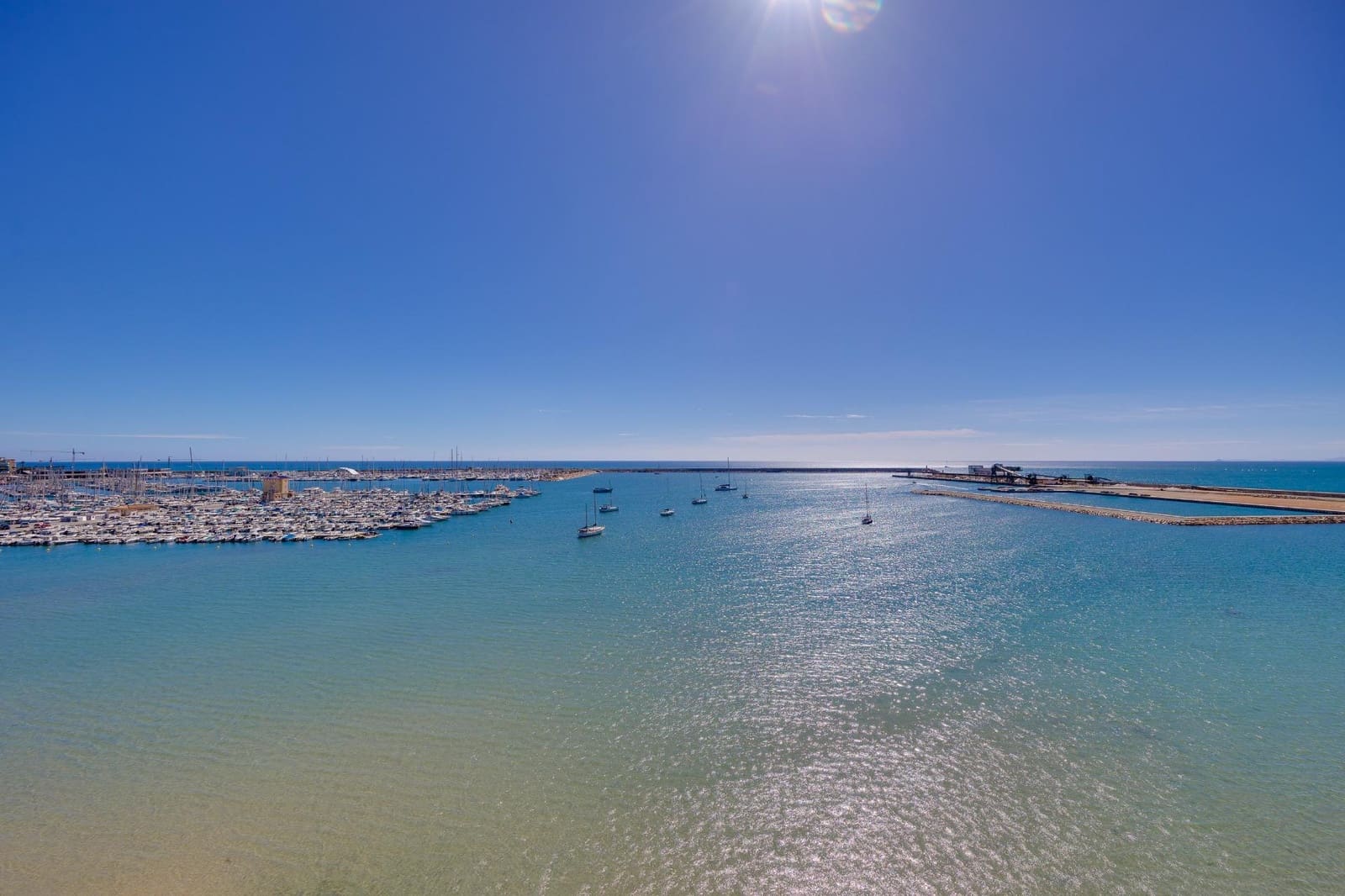 3 quarto Apartamento para venda em Torrevieja com piscina garagem - 379 000 € (Ref: 8874629)