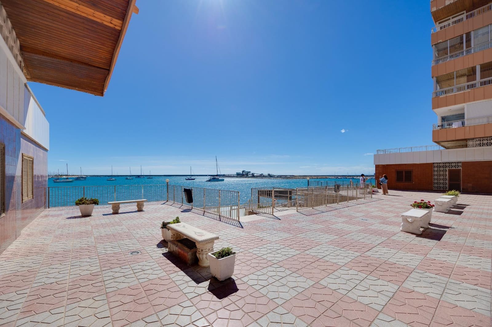 3 quarto Apartamento para venda em Torrevieja com piscina garagem - 379 000 € (Ref: 8874629)