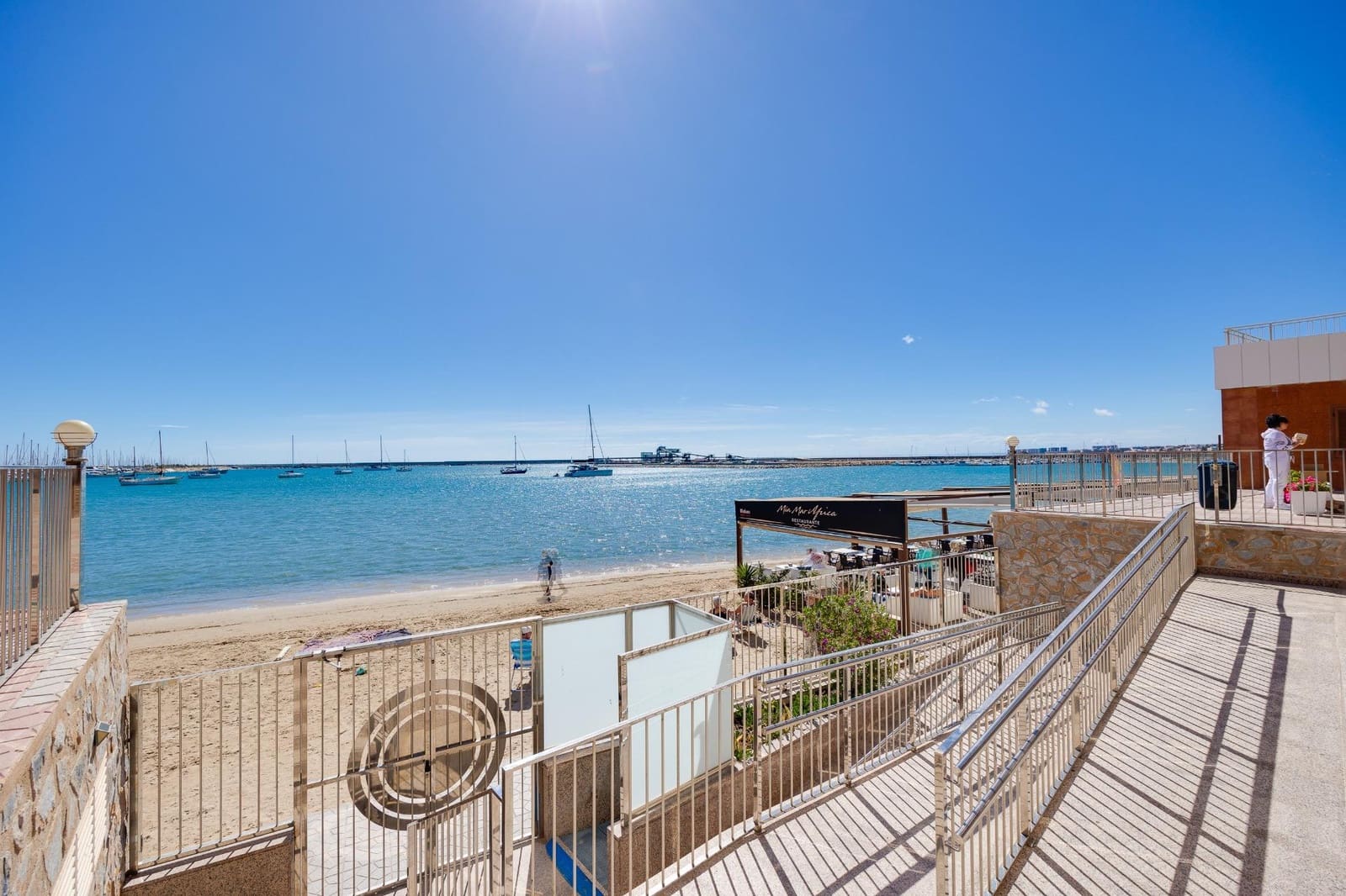 3 quarto Apartamento para venda em Torrevieja com piscina garagem - 379 000 € (Ref: 8874629)