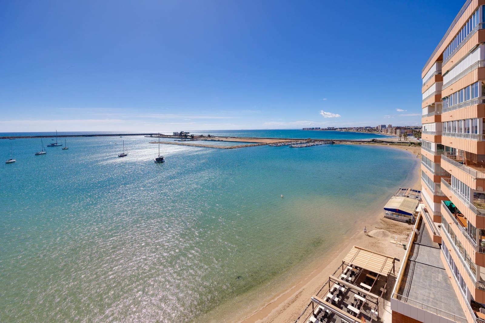 3 quarto Apartamento para venda em Torrevieja com piscina garagem - 379 000 € (Ref: 8874629)