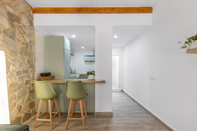 3 bedroom Apartment for sale in Torrevieja - € 299,900 (Ref: 8916115)