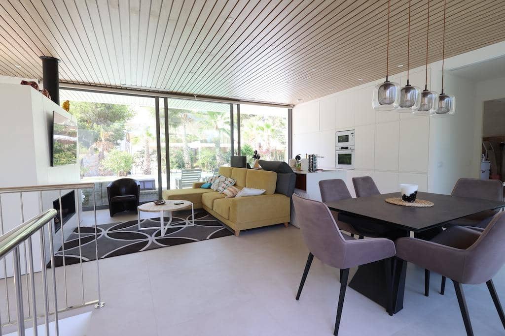 4 soveværelse Villa til salg i Las Colinas Golf med swimmingpool garage - € 880.000 (Ref: 8950838)