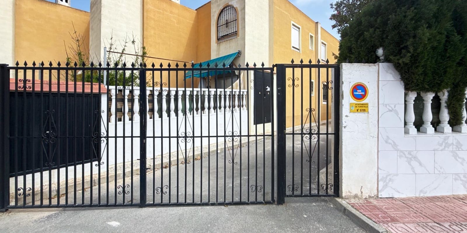 2 chambre Bungalow à vendre à Torrevieja avec piscine - 127 260 € (Ref: 8972798)