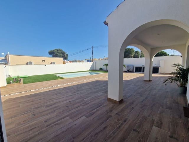 3 makuuhuone Huvila myytävänä paikassa Los Balcones - Los Altos, Torrevieja mukana uima-altaan - 525 000 € (Ref: 8985862)