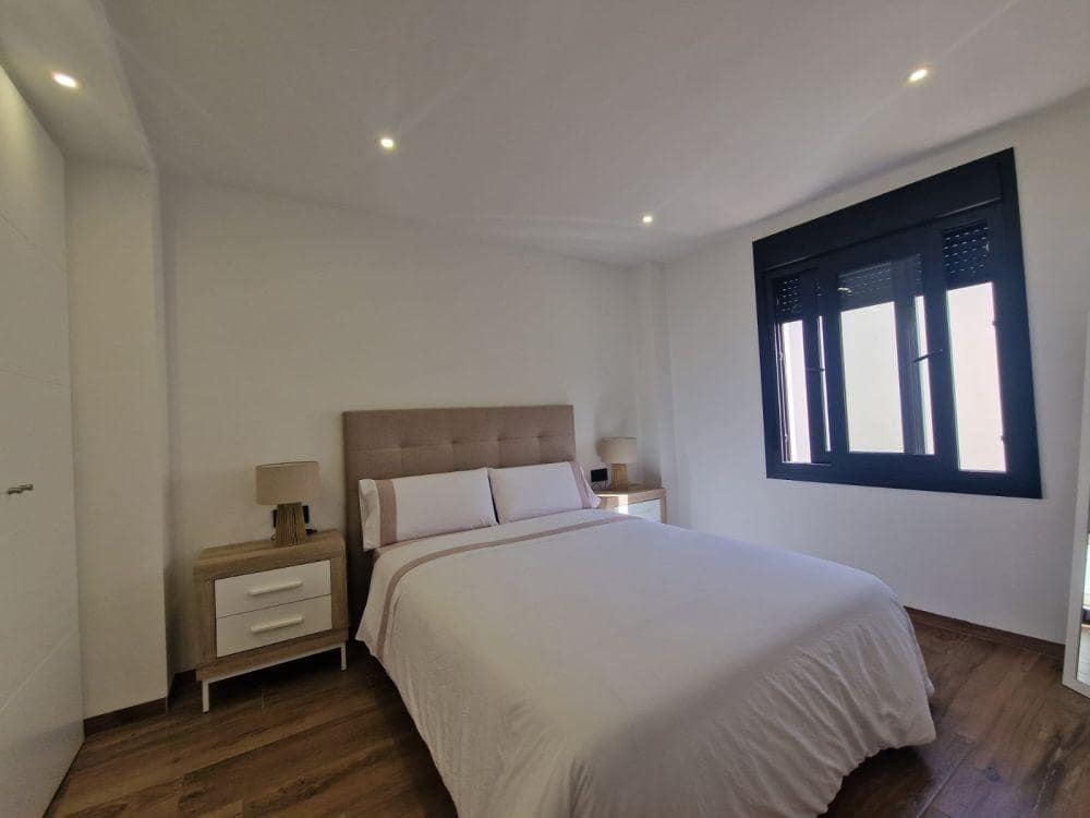 3 sypialnia Willa na sprzedaż w Torrevieja z basenem - 525 000 € (Ref: 8985862)