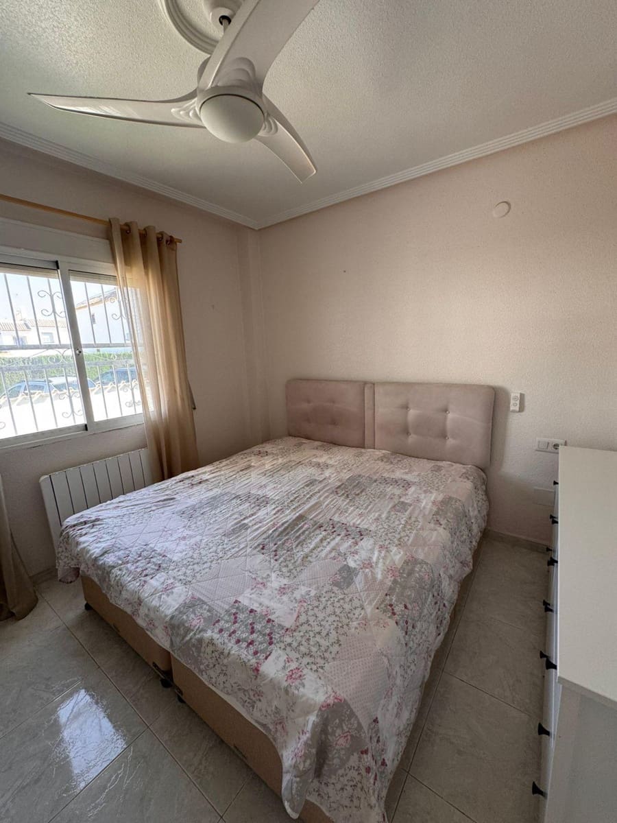 3 bedroom Villa for sale in Torrevieja with pool - € 349,000 (Ref: 8999238)