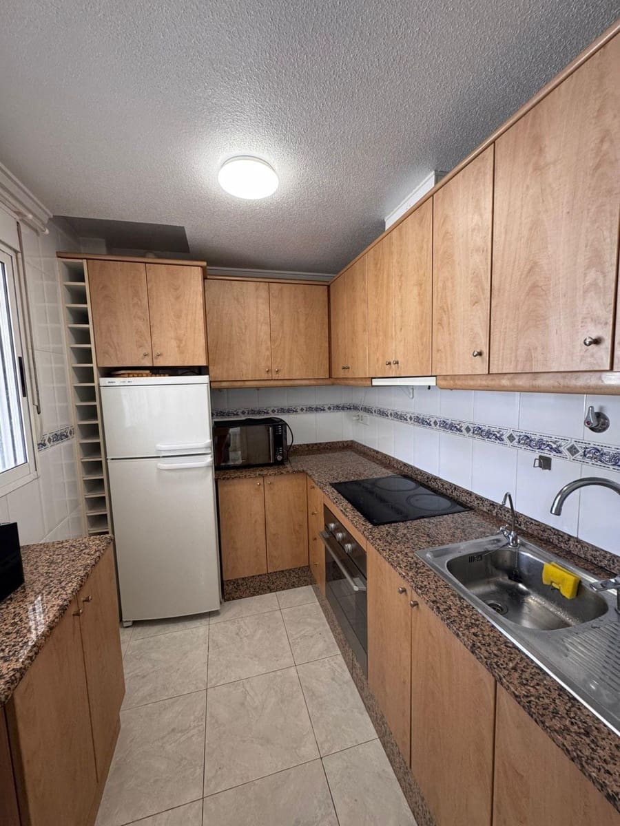 3 bedroom Villa for sale in Torrevieja with pool - € 349,000 (Ref: 8999238)