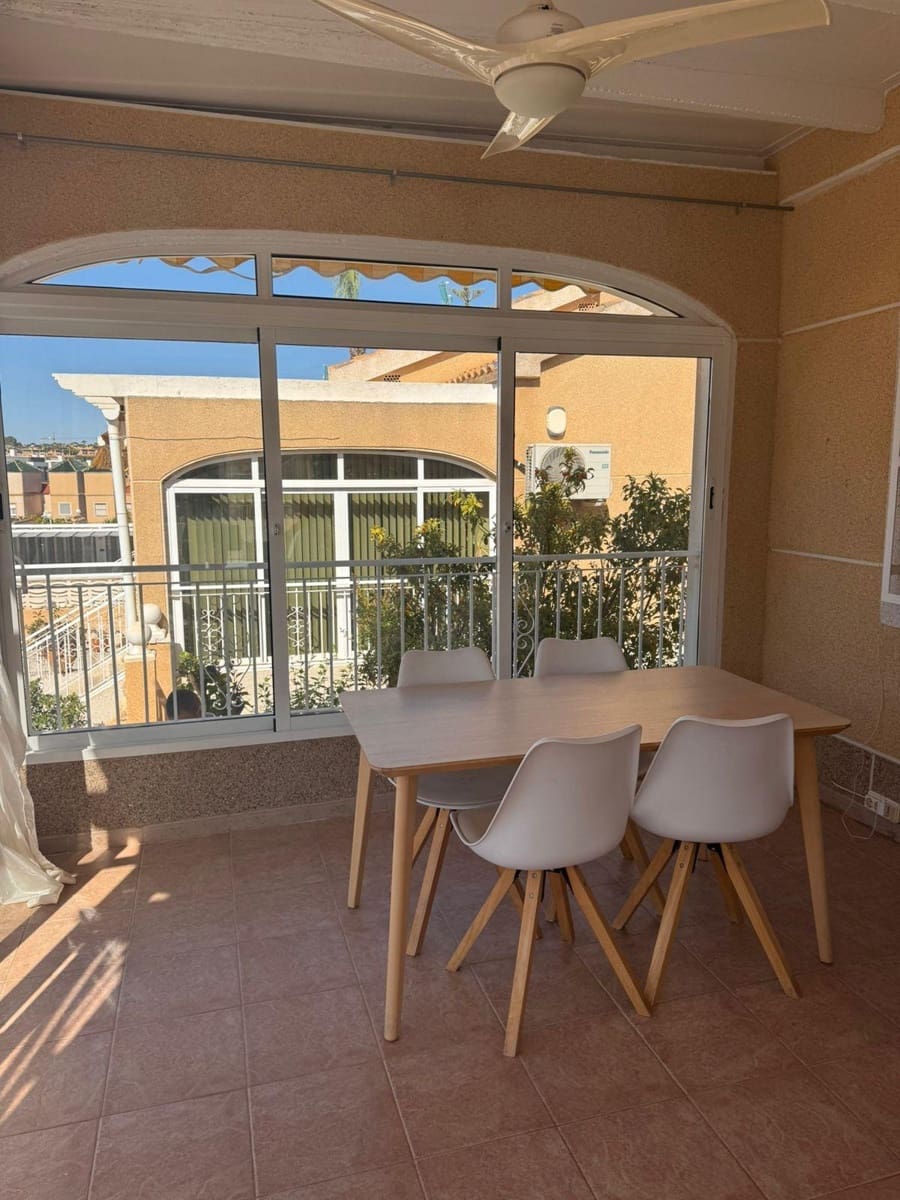 3 bedroom Villa for sale in Torrevieja with pool - € 349,000 (Ref: 8999238)