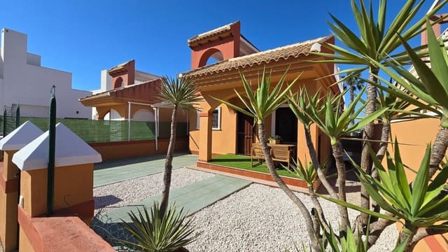 2 quarto Moradia para venda em Aguas Nuevas, Torrevieja com piscina - 266 000 € (Ref: 9007396)