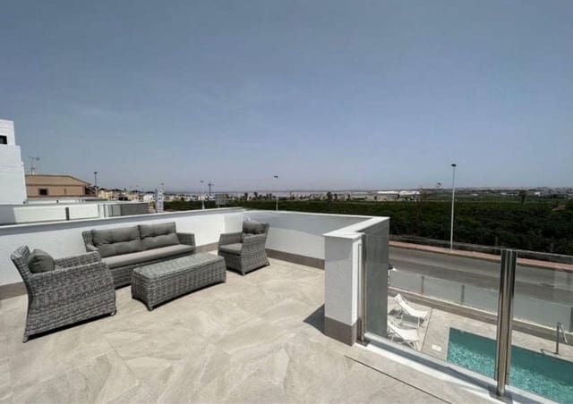 3 sypialnia Willa na sprzedaż w Los Balcones - Los Altos, Torrevieja z basenem garażem - 670 000 € (Ref: 9007397)