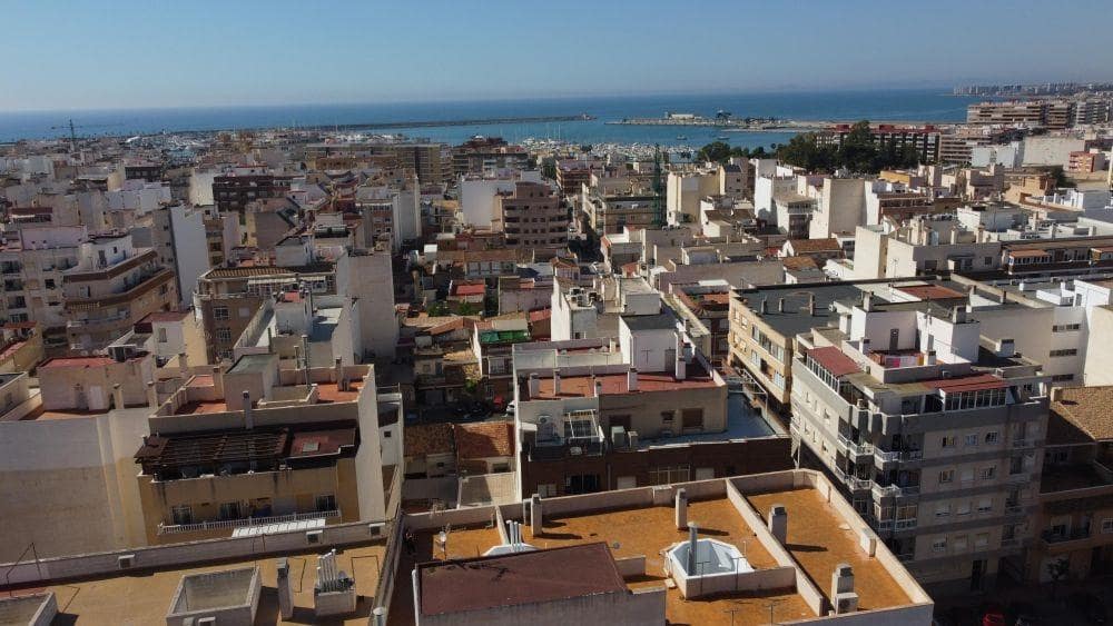 2 quarto Apartamento para venda em Torrevieja - 158 990 € (Ref: 9012249)