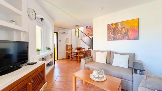 2 soverom Penthouse til salgs i Punta Prima, Torrevieja med svømmebasseng - € 227 000 (Ref: 9014504)