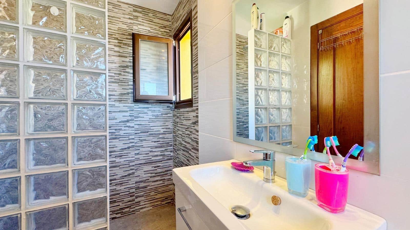 2 soverom Penthouse til salgs i Punta Prima med svømmebasseng - € 227 000 (Ref: 9014504)