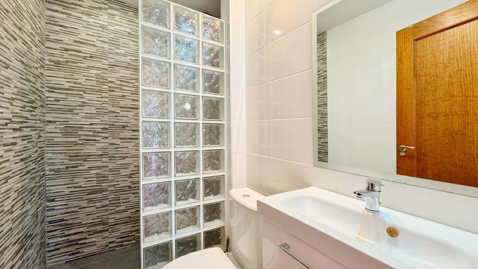 2 soverom Penthouse til salgs i Punta Prima med svømmebasseng - € 227 000 (Ref: 9014504)