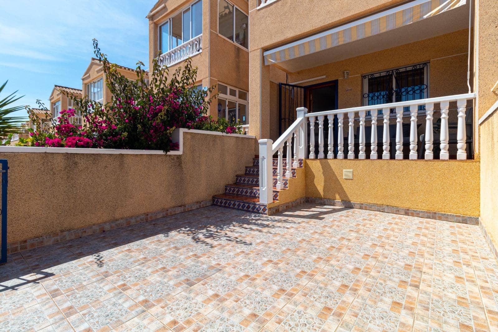 2 bedroom Terraced Villa for sale in Orihuela Costa with pool - € 184,900 (Ref: 9020701)