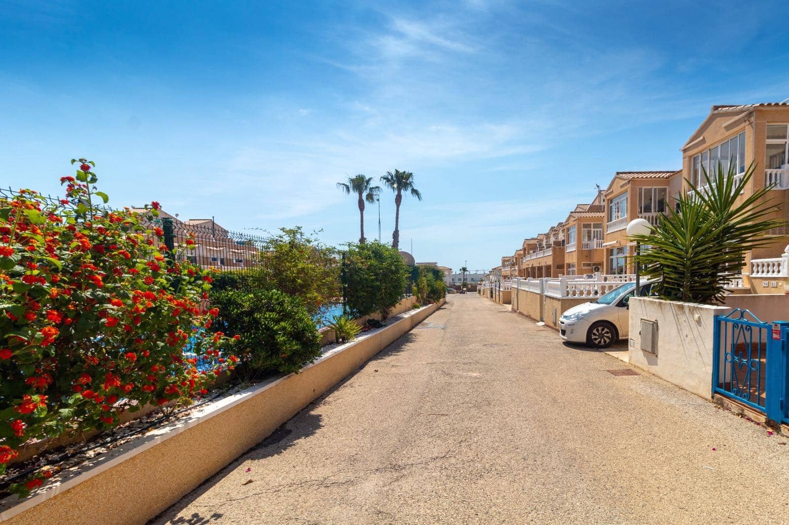 2 bedroom Terraced Villa for sale in Orihuela Costa with pool - € 184,900 (Ref: 9020701)